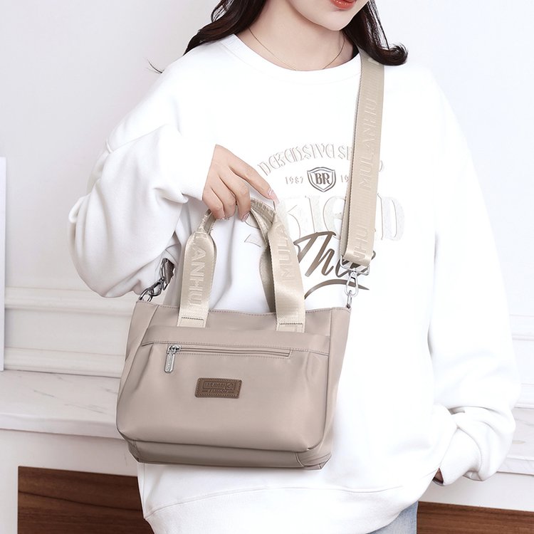 NO:牧澜狐&8201Women's Handbags Suppliers in China OEM Manufacturers Minimalist Women's Clutch Manufacturers